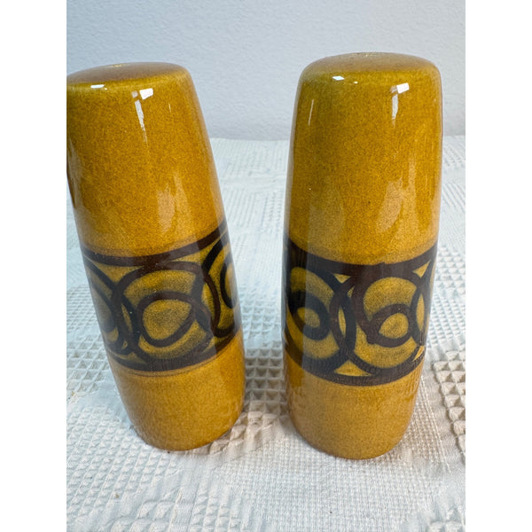 Vintage Brixham Pottery Ceramic Salt & Pepper Shakers Yellow Brown Pattern 1970s