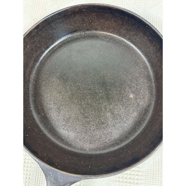 Wagner Ware Sidney Ohio Cast Iron Skillet No 8 Vintage c1940s Cookware