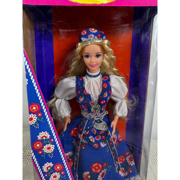 Norwegian Barbie Dolls Of The World Collection 1995 Special Edition 14450 NIB