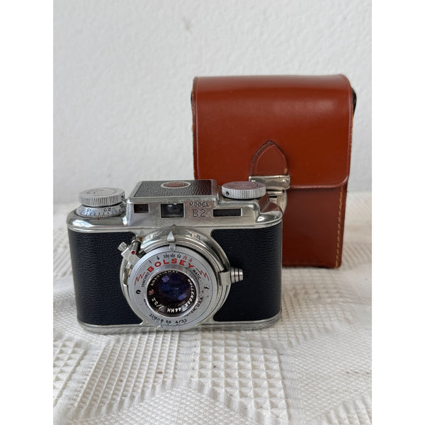 Bolsey Model B2 35mm Camera Wollensak Anastigmat 44mm f/3.2 Lens & Leather Case