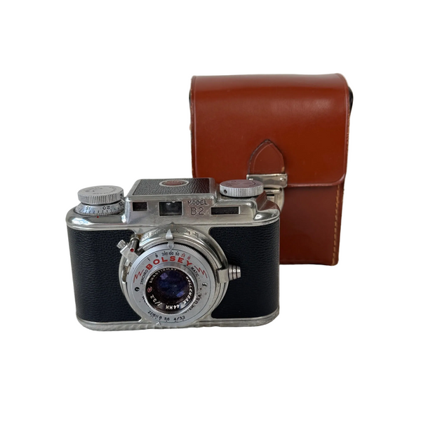 Bolsey Model B2 35mm Camera Wollensak Anastigmat 44mm f/3.2 Lens & Leather Case