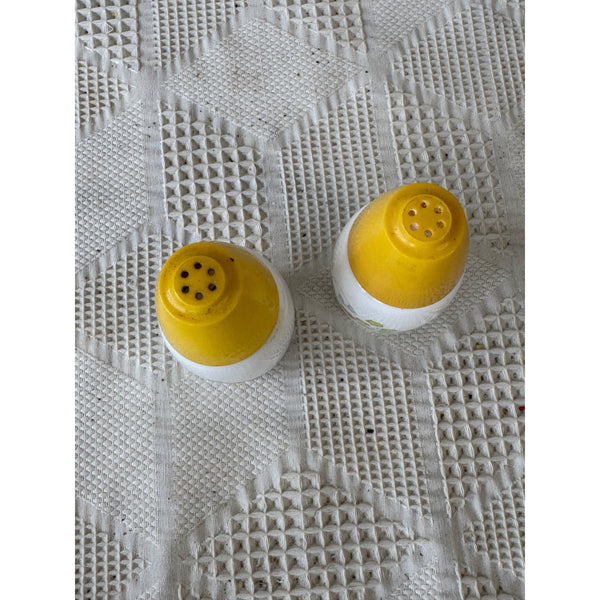 Vintage Westinghouse Gemco Ceramic Salt Pepper Shakers w Yellow Lids and Floral