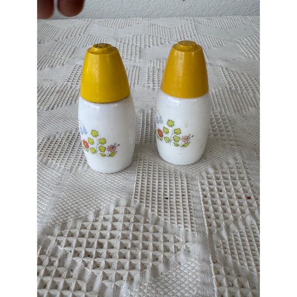 Vintage Westinghouse Gemco Ceramic Salt Pepper Shakers w Yellow Lids and Floral