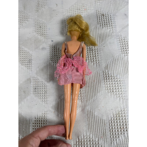 Vintage 1970 Francie Growin Pretty Hair Doll Mod Friend of Barbie Fringe Lashes