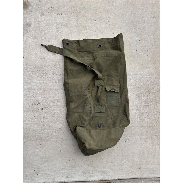 Vintage U.S. Military Olive Green Canvas Rucksack Duffle Bag w Strap 1962-1977