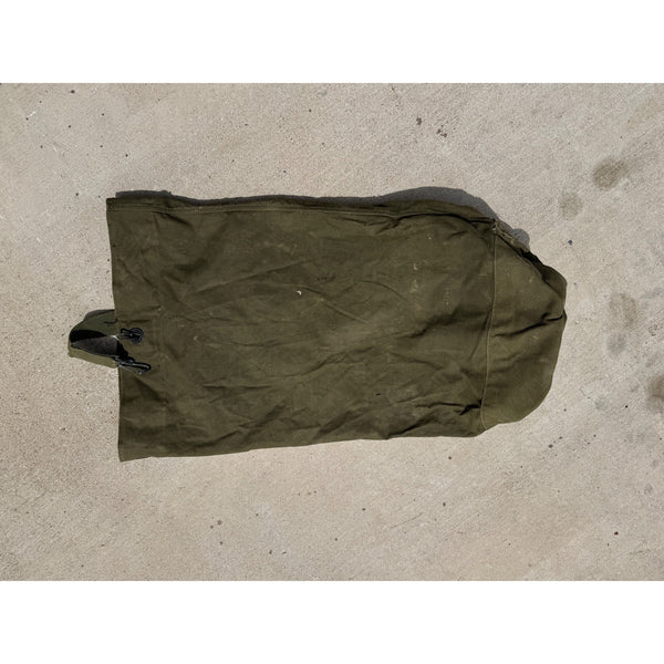 Vintage U.S. Military Olive Green Canvas Rucksack Duffle Bag w Strap 1962-1977