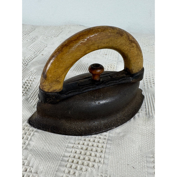Antique Cast Iron Sad Iron With Wooden Handle Primitive Home Decor 1904