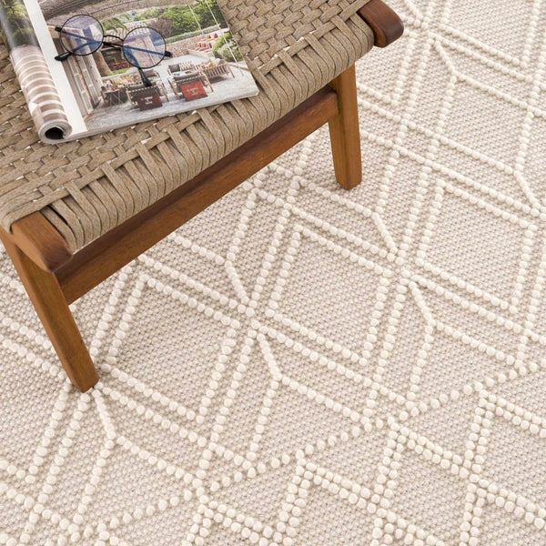 Ramsbury Beige Trellis Wool Rug showing geometric pattern