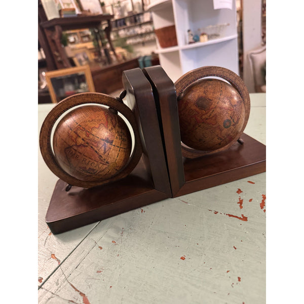Olde World Globe Bookends