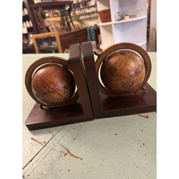 Olde World Globe Bookends
