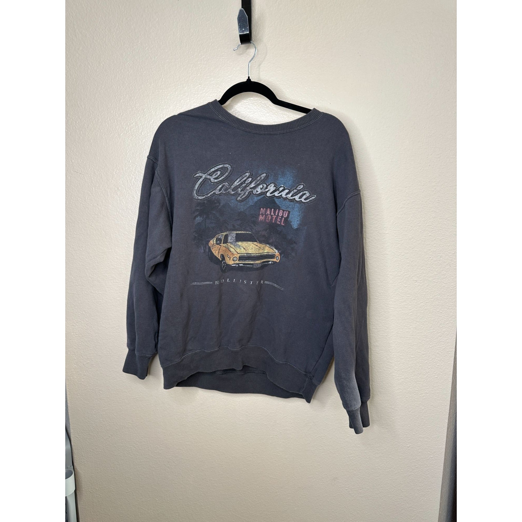 Hollister Womens Gray Sweatshirt