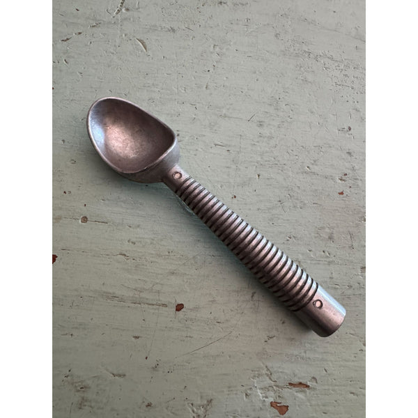 Vintage 1950s Aluminum Ice Cream Scoop With Ribbed Handle Design Durable Metal Tool