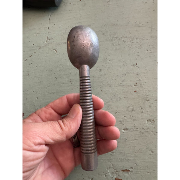 Vintage 1950s Aluminum Ice Cream Scoop With Ribbed Handle Design Durable Metal Tool