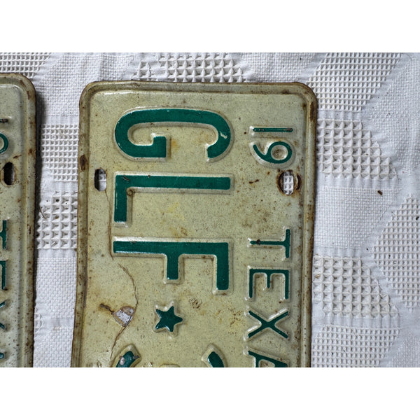 Vintage 1972 Texas GLF 338 License Plates Pair Green w White Embossed Lettering