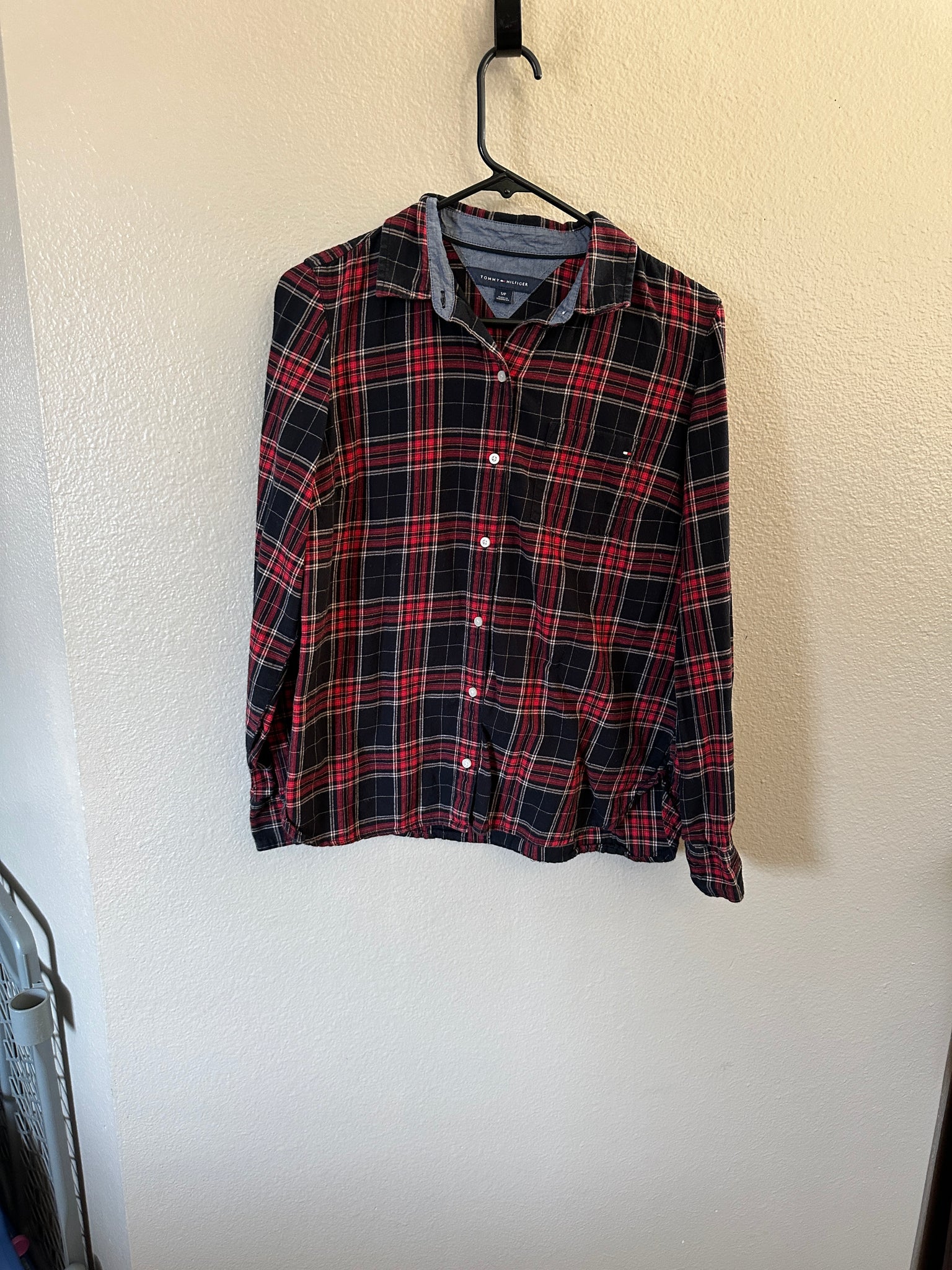 Tommy Hilfiger Women's Red Button-Down Plaid Shirt