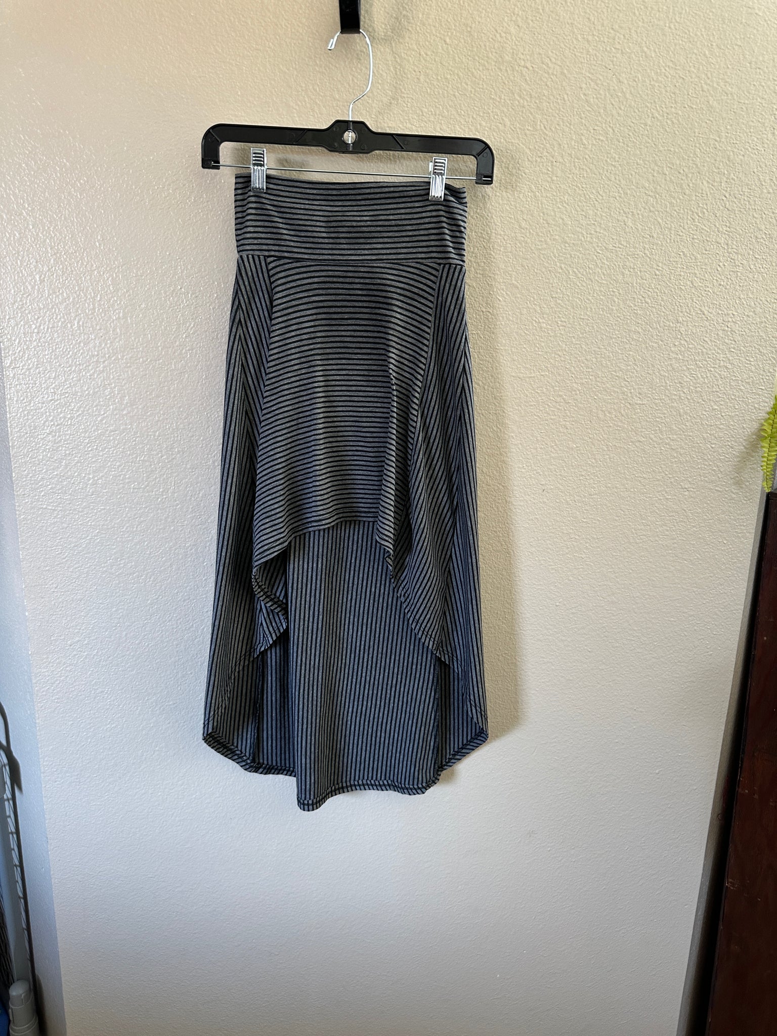 Oboe Long Black & Gray Striped Skirt