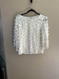 7th Avenue White Flower Blouse