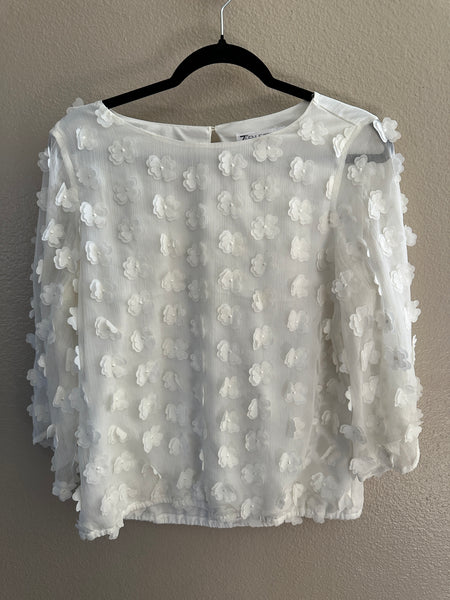 7th Avenue White Flower Blouse