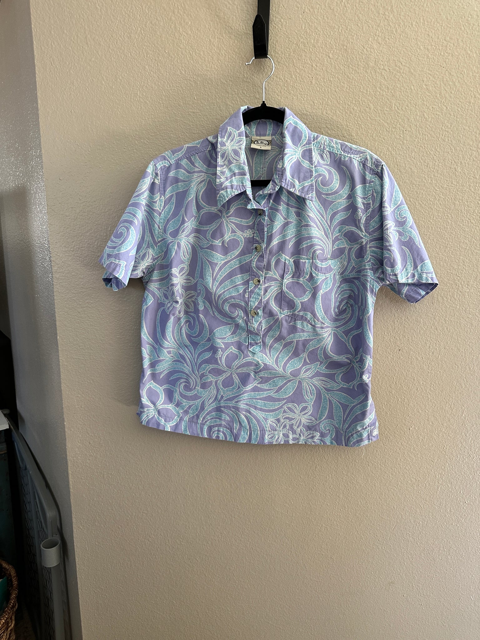 Go Barefoot Purple Hawaiian Women's Blouse