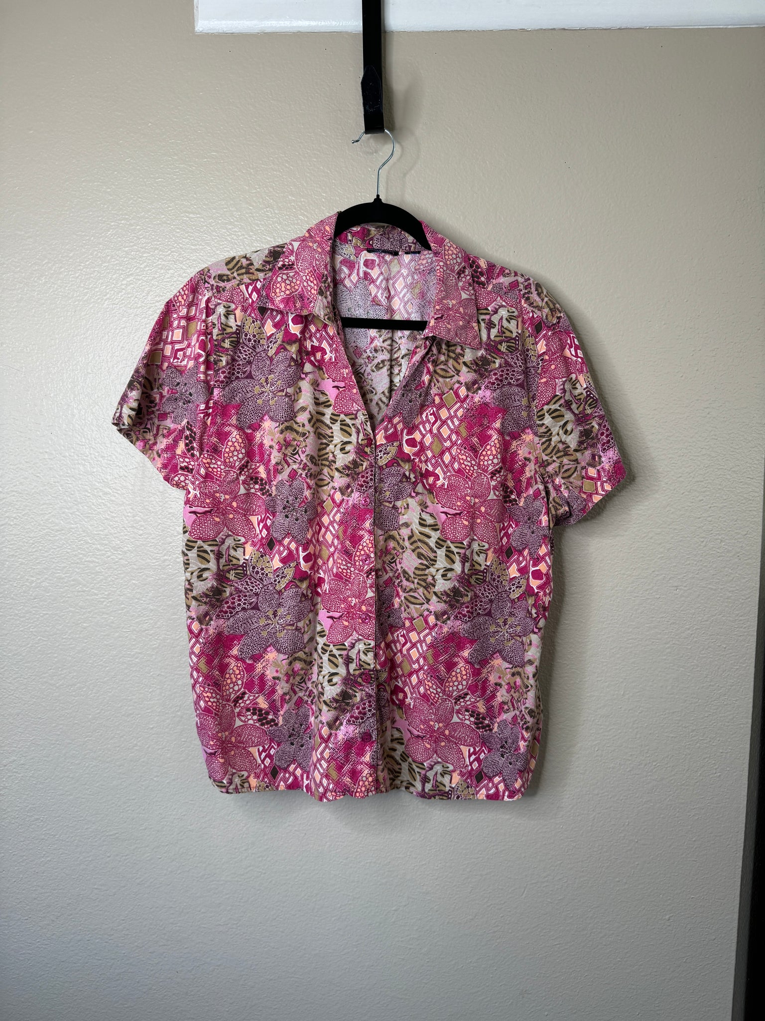 Women's Pink Floral Short Sleeve Blouse