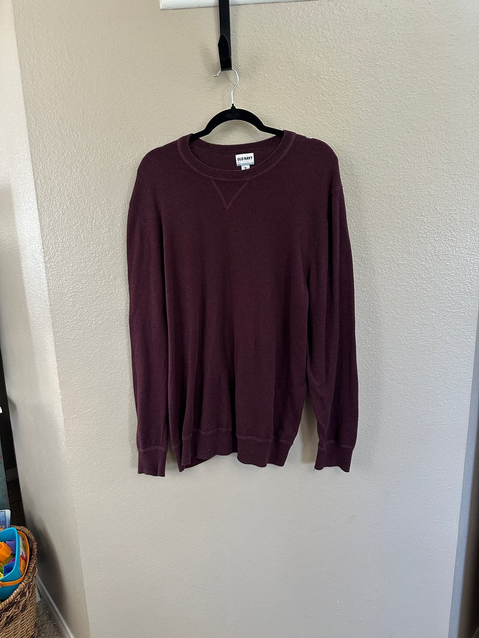 Old Navy Burgandy Women's Sweater