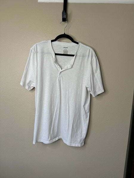 Abound Men's White Short Sleeve Shirt