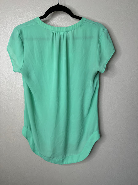 New York & Co Women's Green Short Sleeve Blouse