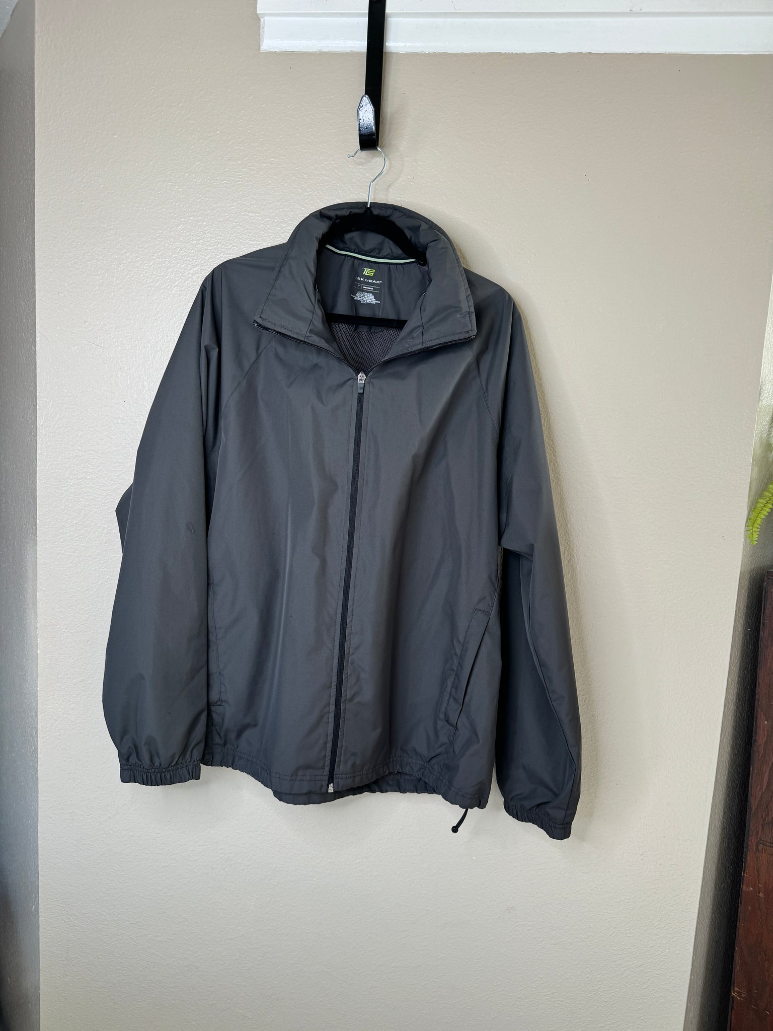 Tek Gear Men's Gray Windbreaker