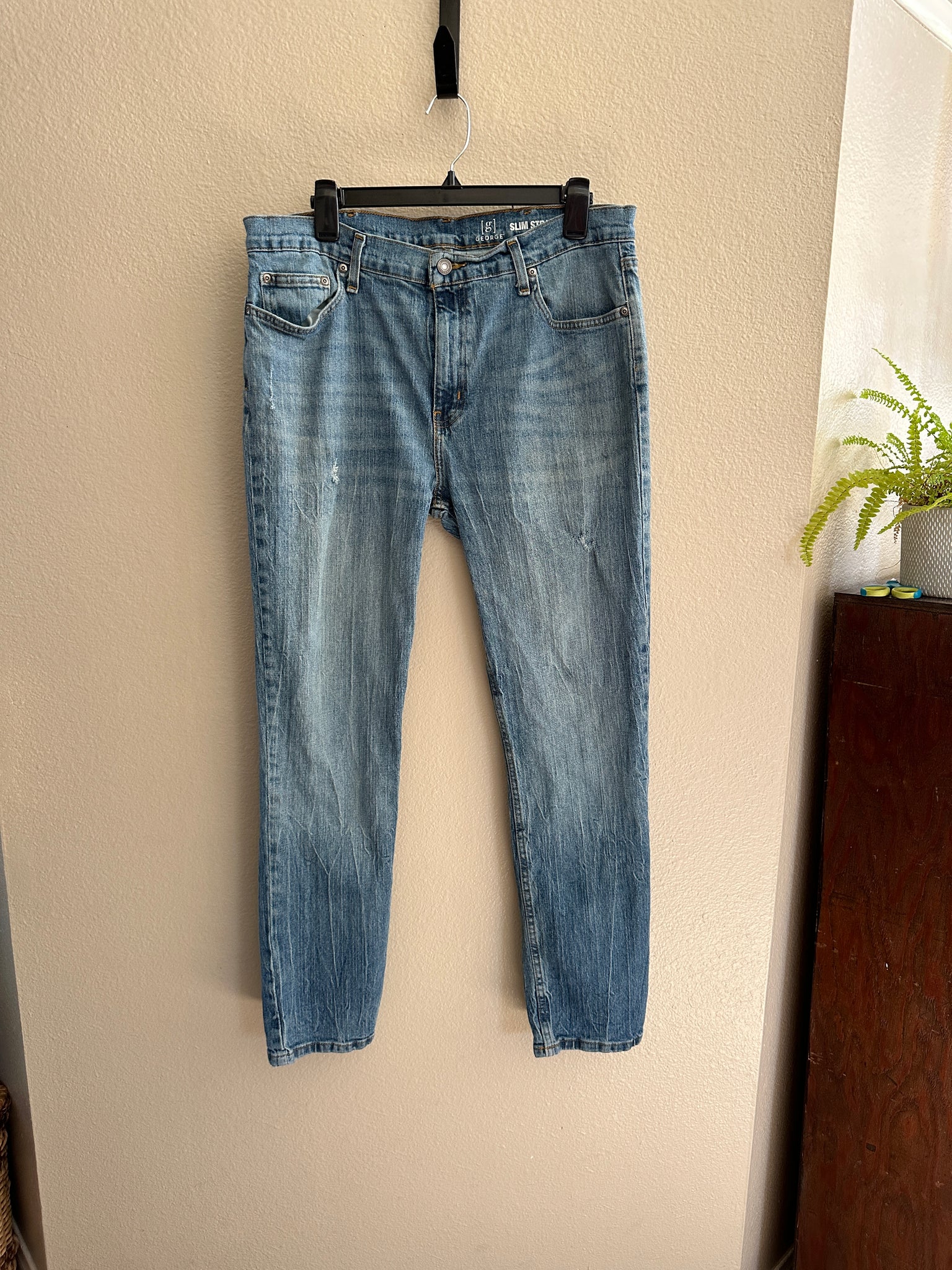 George Slim Straight Jeans