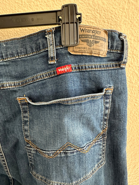 Wrangler Slim Straight Jeans