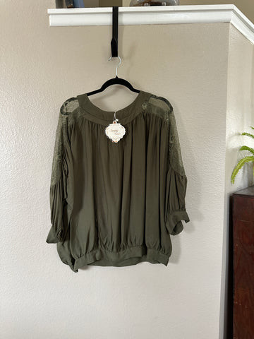 Simply Couture Women's Green Long Sleeve Blouse-NWT