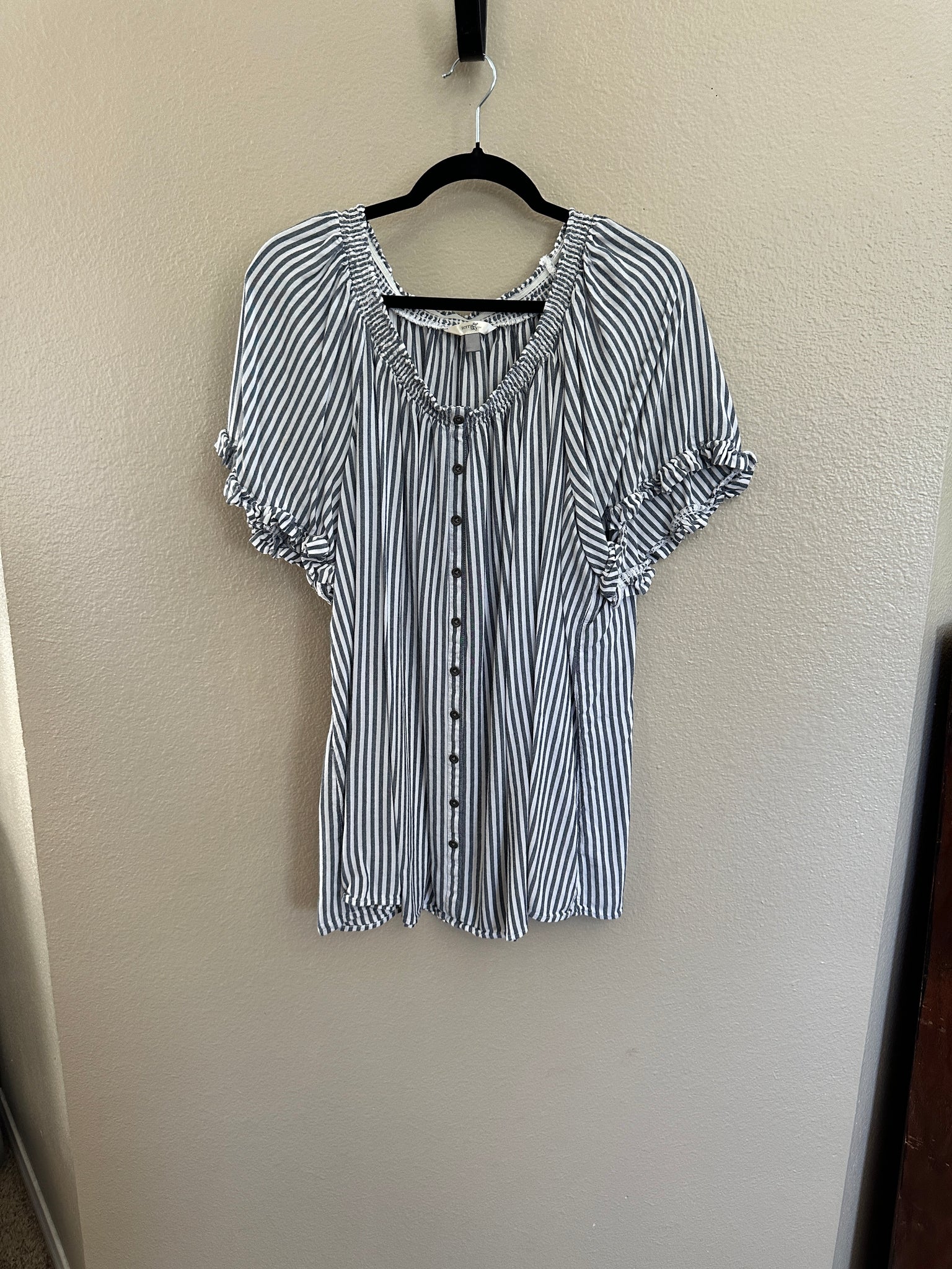 Terra & Sky Women's Blue Striped Short Sleeve Blouse