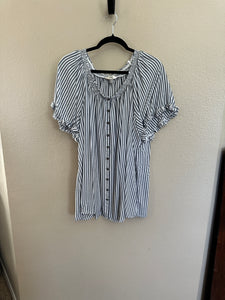 Terra & Sky Women's Blue Striped Short Sleeve Blouse