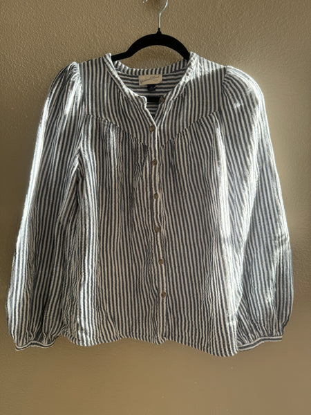 Universal Thread Women's Blue Striped Blouse