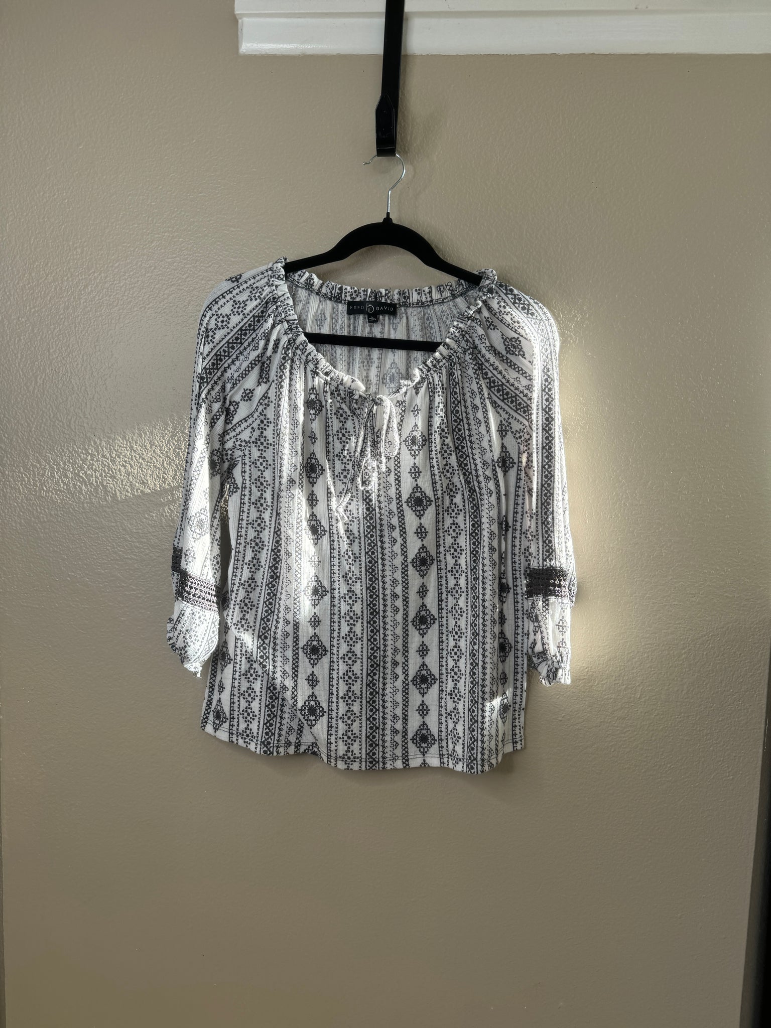 Fred David Women's White & Gray Blouse