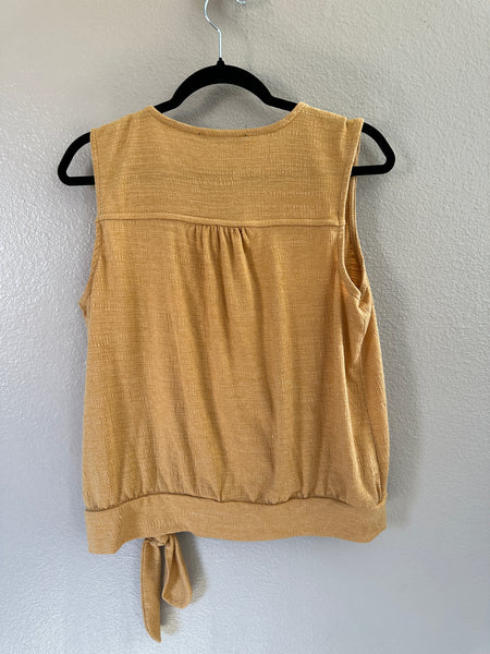 Cable & Gauge Women's Yellow Sleeveless Blouse