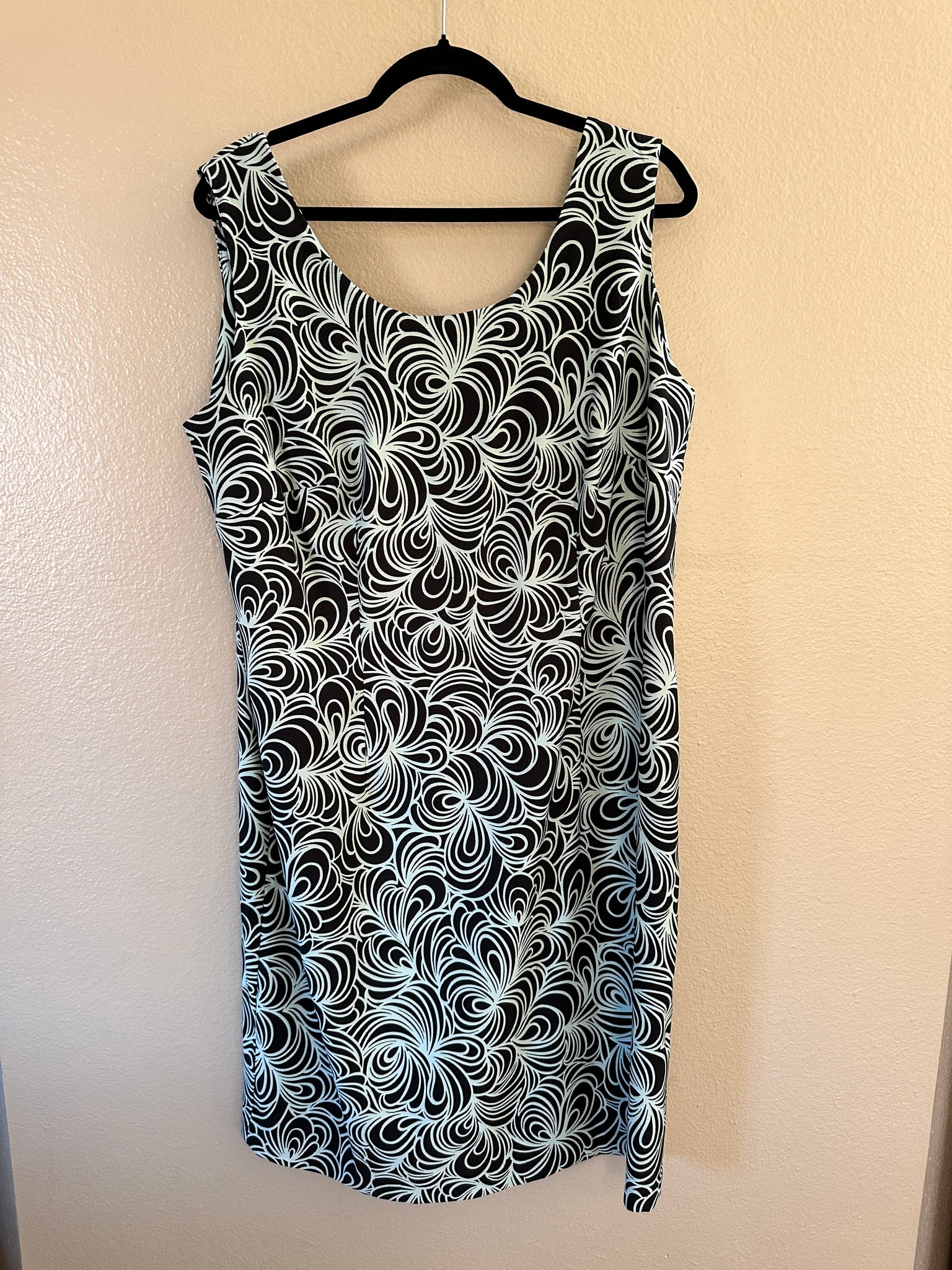 Dressbarn Women's Black Sleeveless Dress