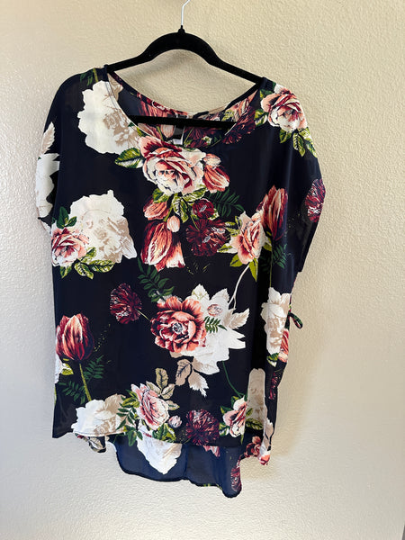 Women's Black Floral Short Sleeve Blouse