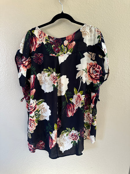 Women's Black Floral Short Sleeve Blouse