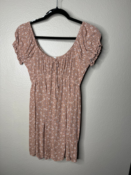 7 Day WKND Women's Tan Floral Dress