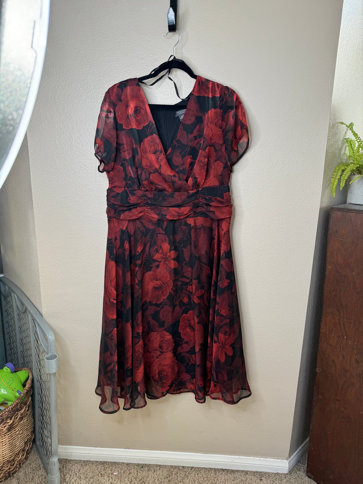 Dressbarn Women's Black & Red Dress