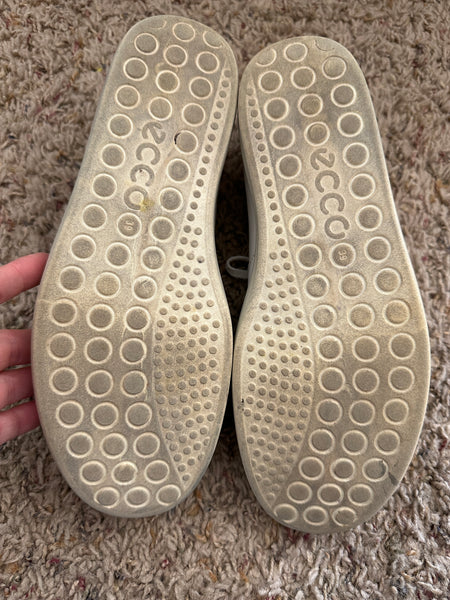 Vintage Ecco White Women's Sneakers