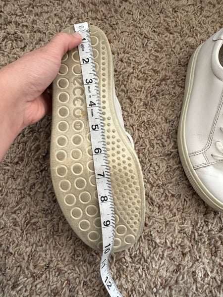 Vintage Ecco White Women's Sneakers