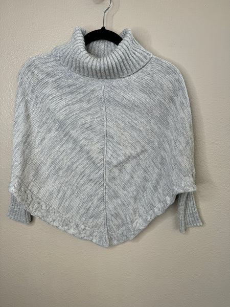 Cherokee Women's Gray Shawl