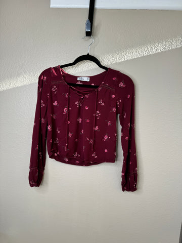 Hollister Women's Red Floral Blouse Size X-Small