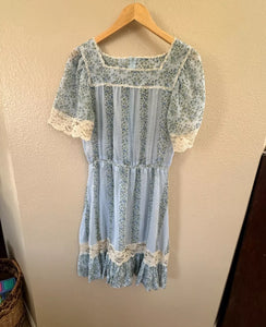 Vintage blue and white Flowered dress