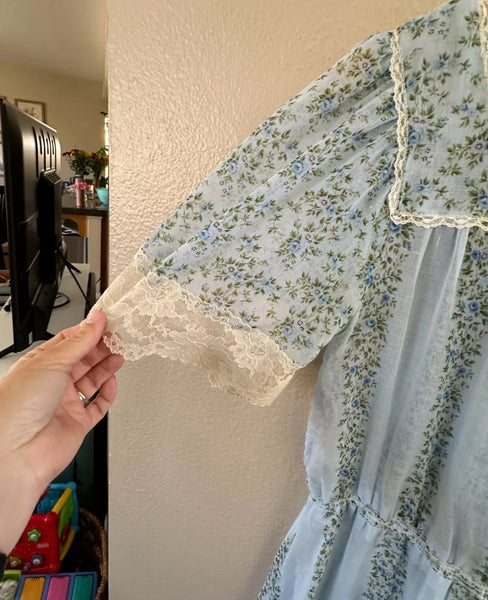 Vintage blue and white Flowered dress