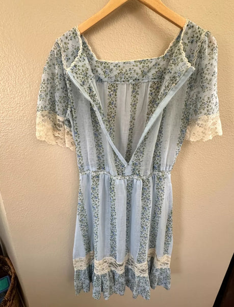 Vintage blue and white Flowered dress