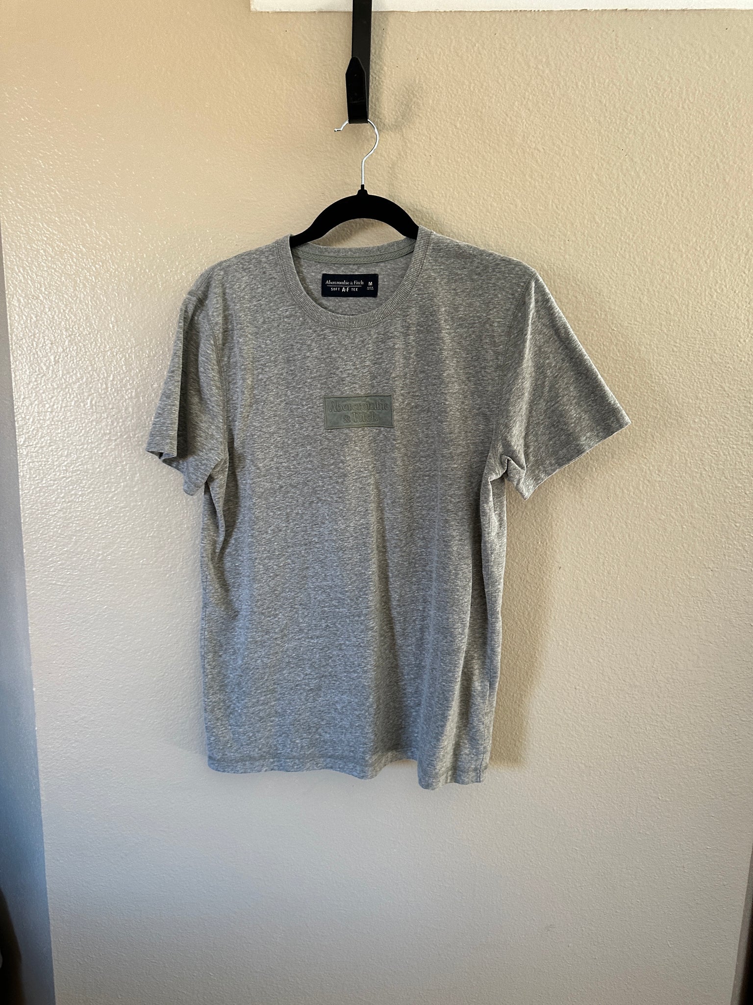 Abercrombie & Fitch Gray T-Shirt