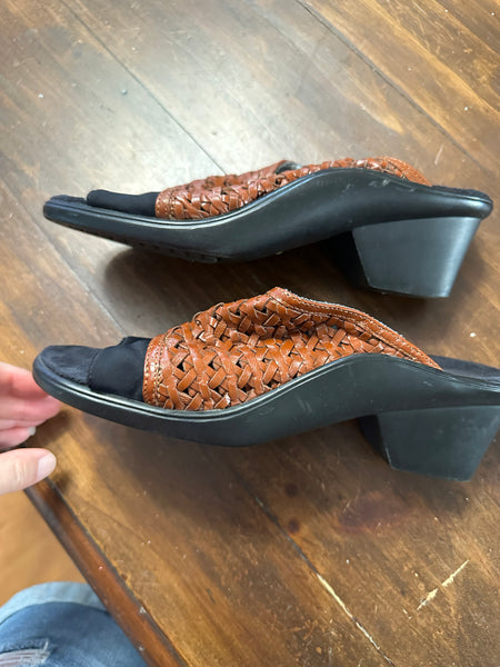 Curvetures Slip On Shoes